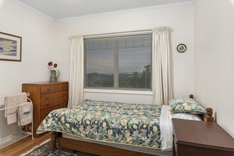 Photo of property in 1971 East Coast Road, Stillwater, Silverdale, 0993