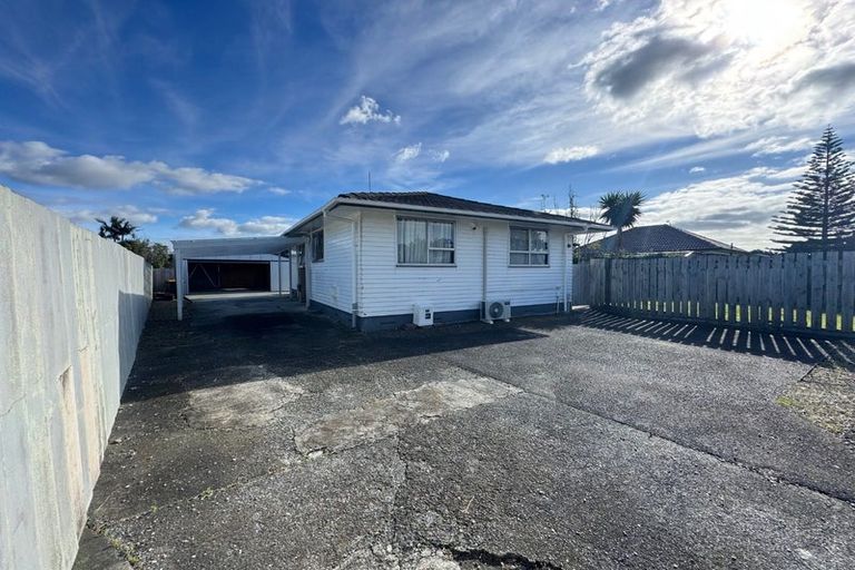 Photo of property in 391 Bucklands Beach Road, Bucklands Beach, Auckland, 2012