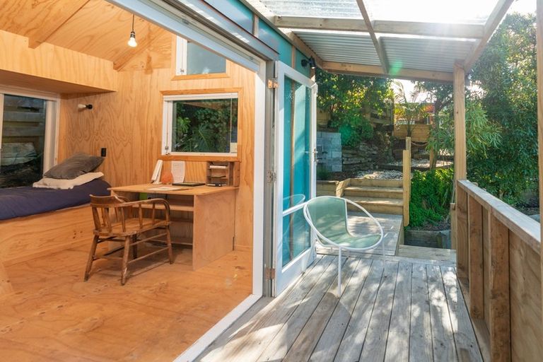 Photo of property in 22 Aperahama Street, Paekakariki, 5034