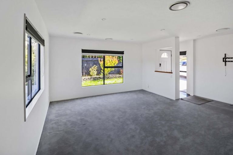 Photo of property in 32 Ring Lane, Paparangi, Wellington, 6037