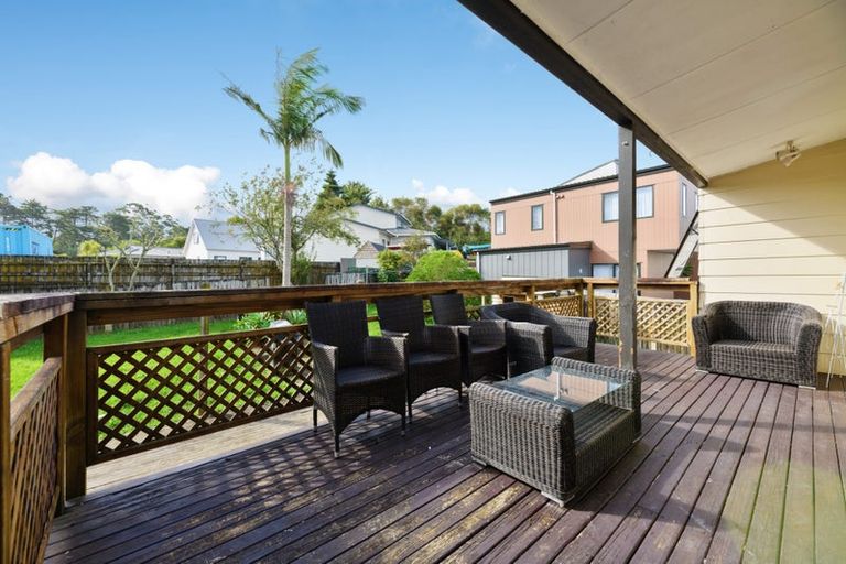 Photo of property in 19 Crosby Road, West Harbour, Auckland, 0618