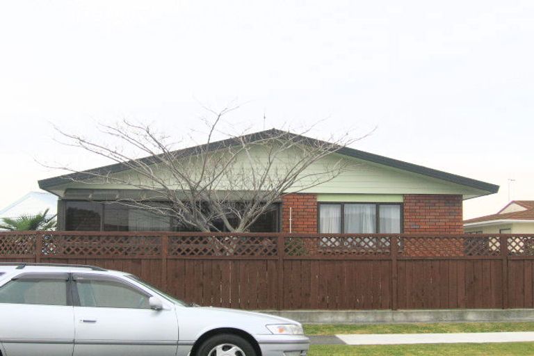 Photo of property in 1/17 Townshend Crescent, Greenmeadows, Napier, 4112