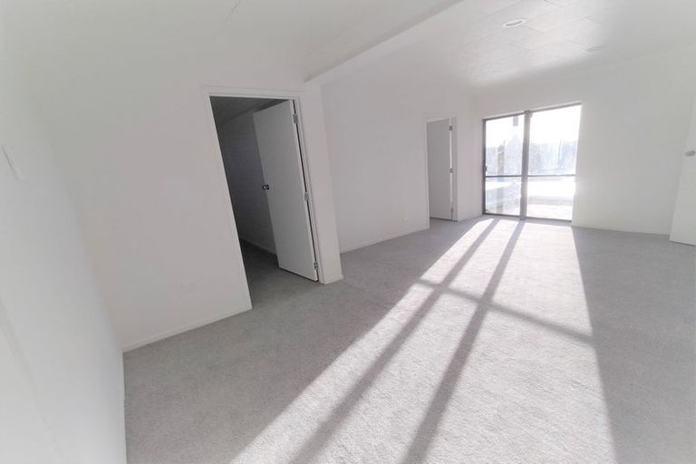 Photo of property in 18 Chevis Place, Pakuranga, Auckland, 2010