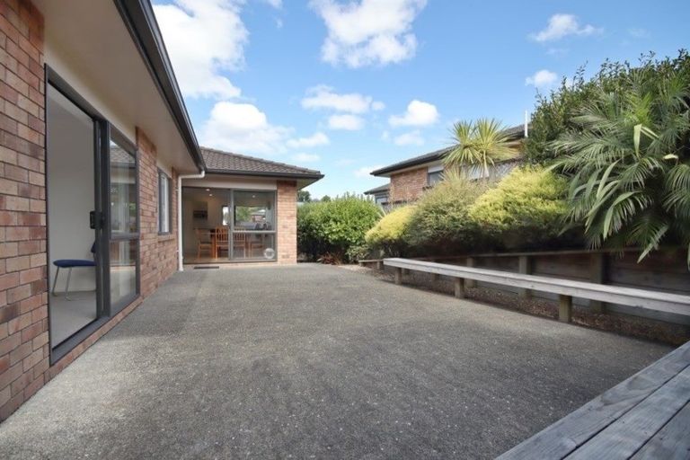 Photo of property in 8 Vintage Drive, Henderson, Auckland, 0612