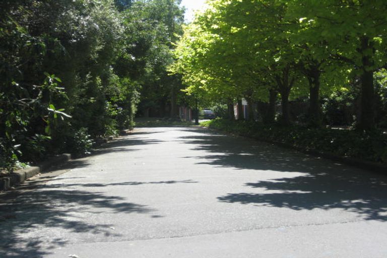 Photo of property in 5 Golden Elm Lane, Upper Riccarton, Christchurch, 8041