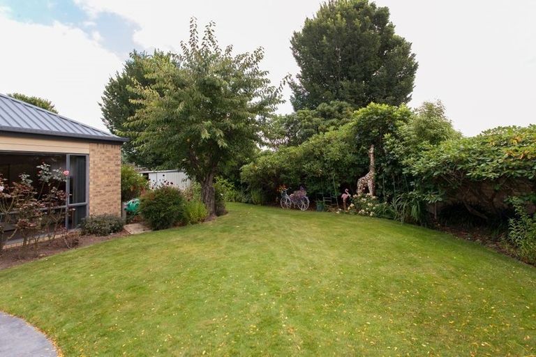 Photo of property in 37 Riverton Terrace, Halswell, Christchurch, 8025