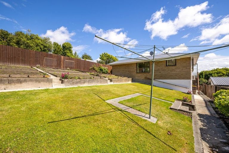 Photo of property in 1 Roseneath Place, Cashmere, Christchurch, 8022