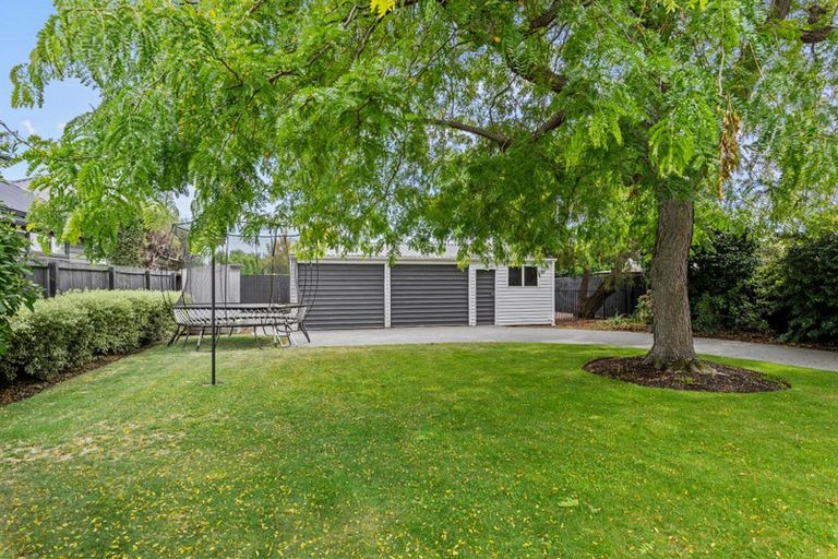 Photo of property in 39 Plynlimon Road, Fendalton, Christchurch, 8052