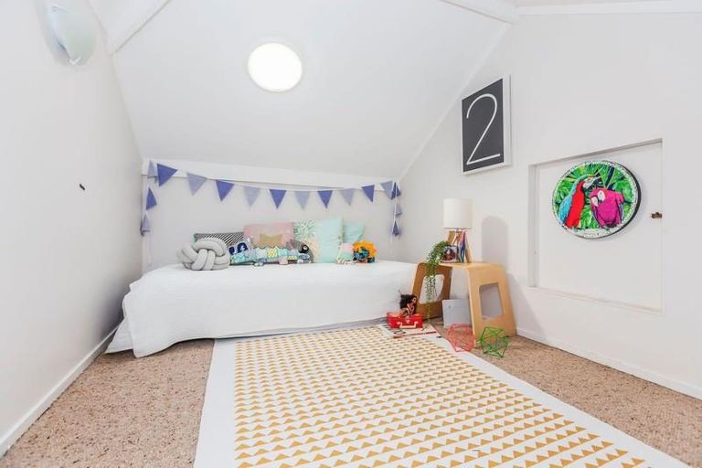 Photo of property in 45 Delhi Crescent, Khandallah, Wellington, 6035