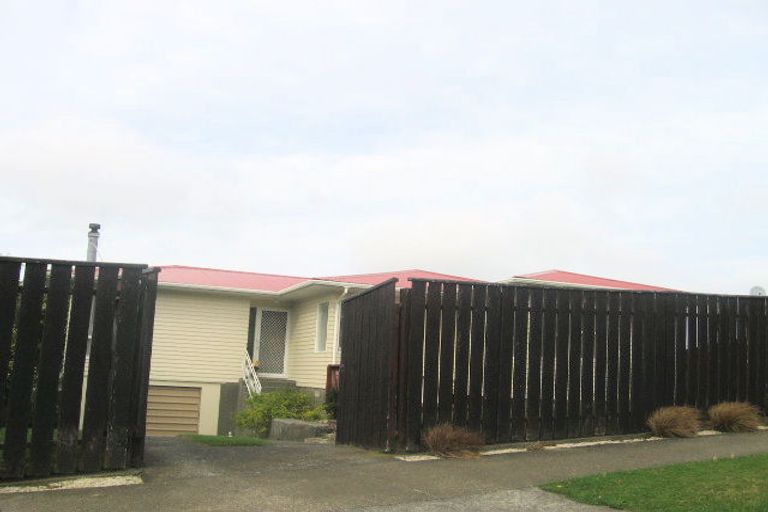 Photo of property in 3 Cherry Blossom Grove, Maungaraki, Lower Hutt, 5010