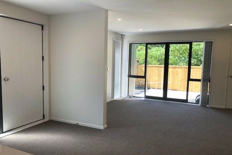 Photo of property in 60d Seymour Road, Sunnyvale, Auckland, 0612
