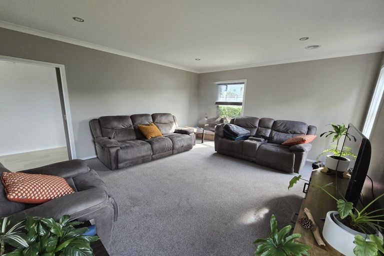 Photo of property in 116 Endeavour Drive, Whitby, Porirua, 5024