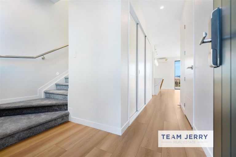 Photo of property in 3 Puihi Crescent, Massey, Auckland, 0614