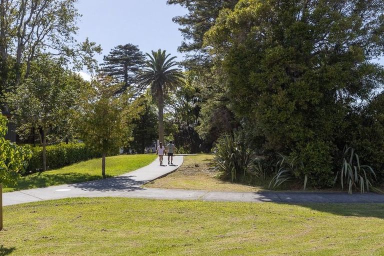 Photo of property in 9 Airmens Lane, Hobsonville, Auckland, 0616