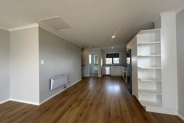 Photo of property in 2 Kawapani Lane, Kumeu, 0810