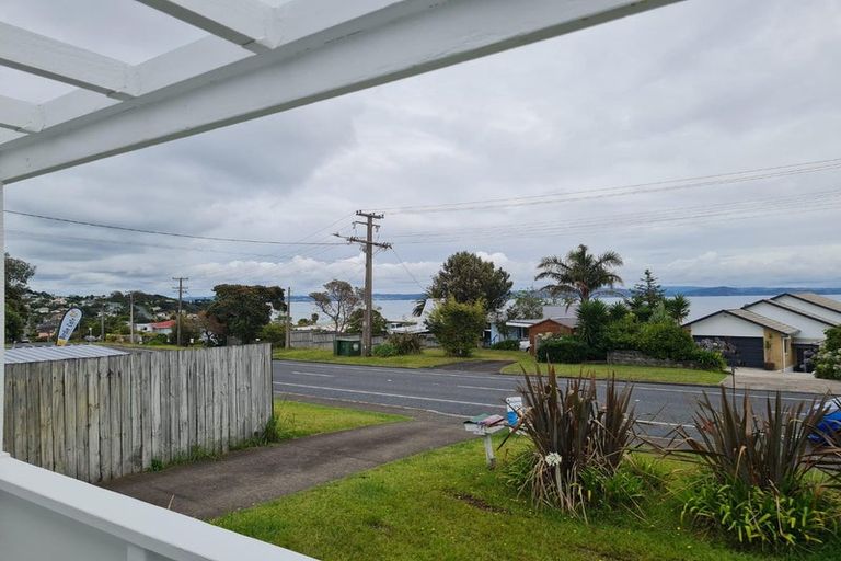Photo of property in 2/1341 Whangaparaoa Road, Army Bay, Whangaparaoa, 0930