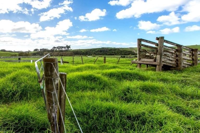 Photo of property in 61 Surrey Hill Road, Kaitake, New Plymouth, 4374