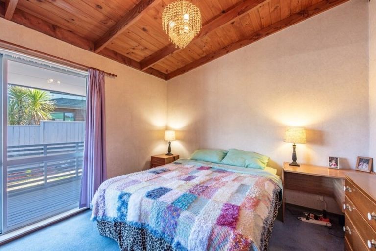 Photo of property in 8 Tatum Way, Johnsonville, Wellington, 6037