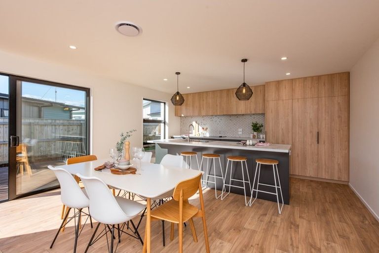 Photo of property in 14 Seagrass Place, Otaki Beach, Otaki, 5512