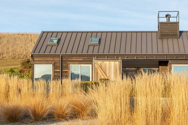 Photo of property in 92 Threepwood Road, Lake Hayes, Queenstown, 9371