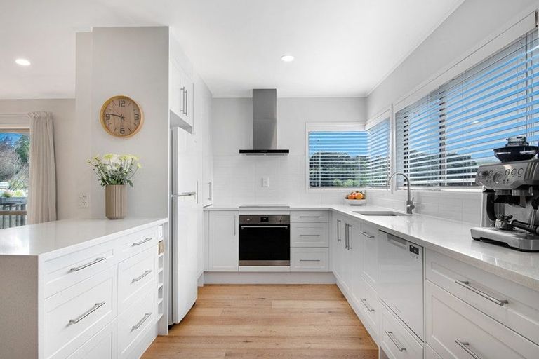 Photo of property in 27 Bethells Road, Waitakere, Auckland, 0816