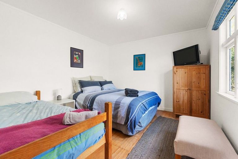 Photo of property in 7 Hawkins Drive, Martinborough, 5711