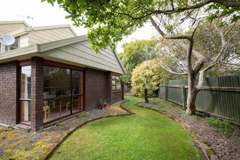 Photo of property in 18a Manawatu Street, Hokowhitu, Palmerston North, 4410
