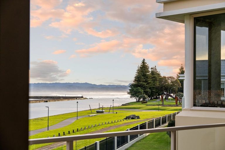 Photo of property in Harbour View, 21/100 Customhouse Street, Gisborne, 4010