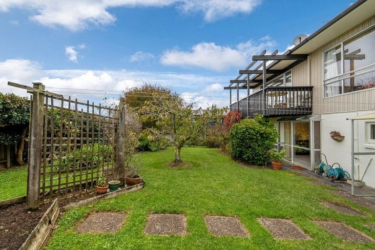Photo of property in 2/371 East Coast Road, Mairangi Bay, Auckland, 0630