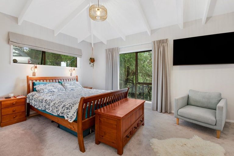 Photo of property in 12 Cochrane Avenue, Arkles Bay, Whangaparaoa, 0932