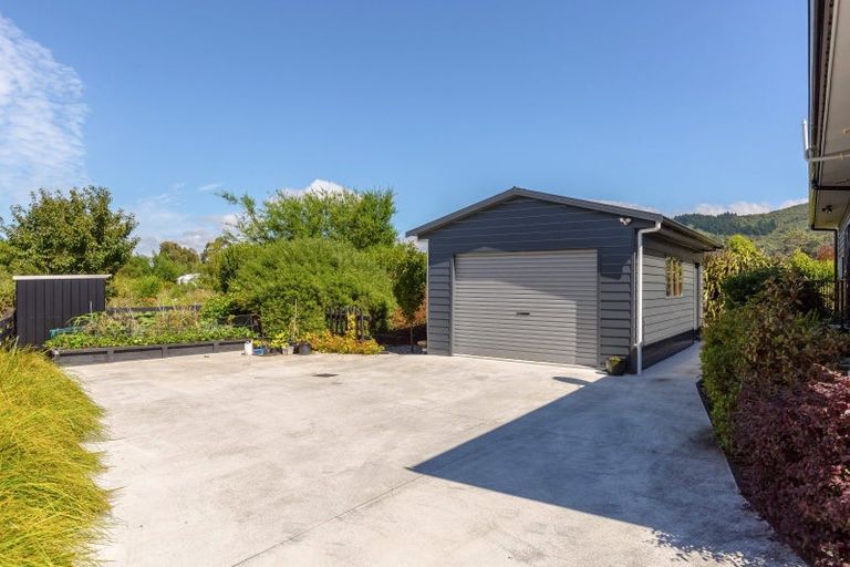 Photo of property in 6 Ataahua Place, Featherston, 5710