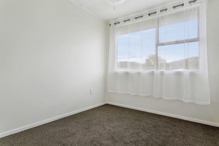 Photo of property in 21 Runuku Grove, Turangi, 3334