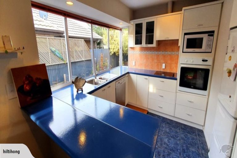 Photo of property in 2/40 Grimseys Road, Redwood, Christchurch, 8051