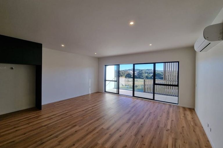 Photo of property in 204/1 Dishys Road, Flat Bush, Auckland, 2019