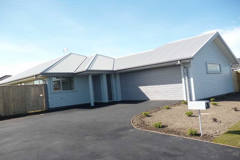 Photo of property in 6 Jefferson Close, Halswell, Christchurch, 8025