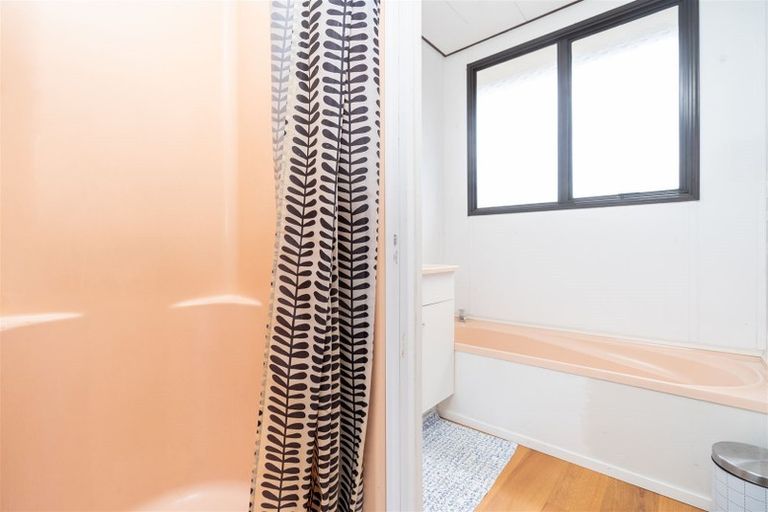 Photo of property in 31 Garland Drive, St Andrews, Hamilton, 3200