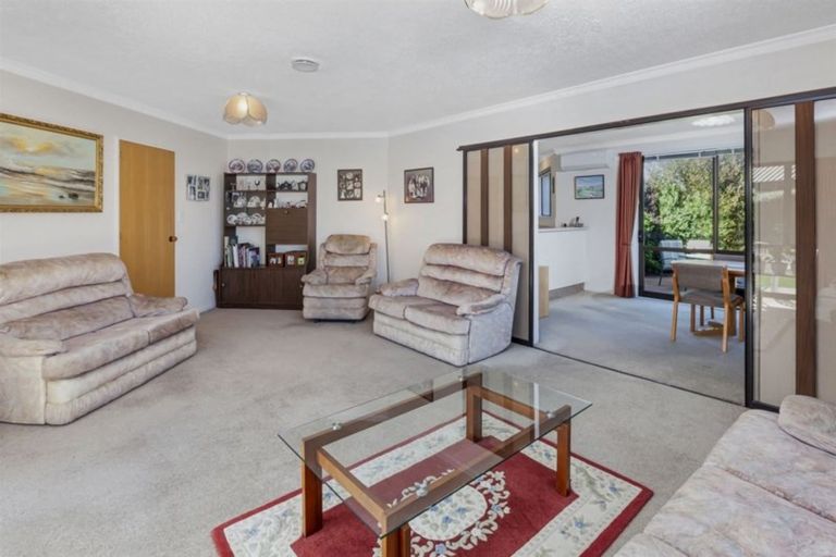 Photo of property in 36 Lowry Avenue, Redwood, Christchurch, 8051