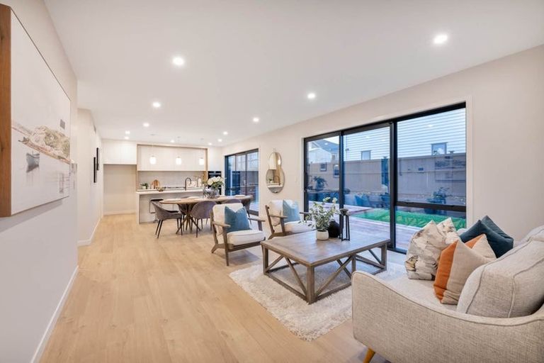 Photo of property in 11 Jack Hawken Lane, Silverdale, 0932