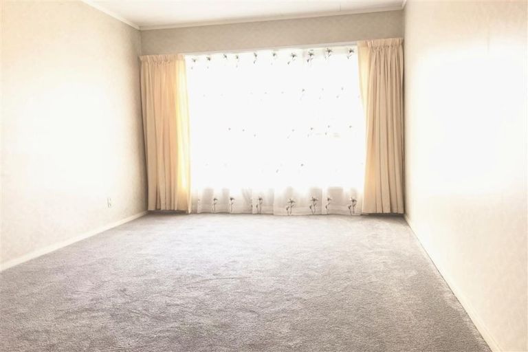 Photo of property in 1/36 Blacklock Avenue, Henderson, Auckland, 0612