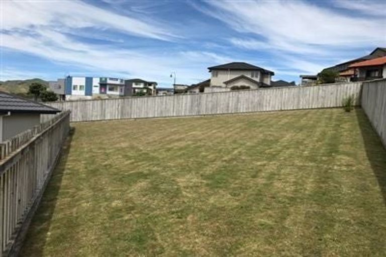 Photo of property in 20 Aotea Drive, Aotea, Porirua, 5024
