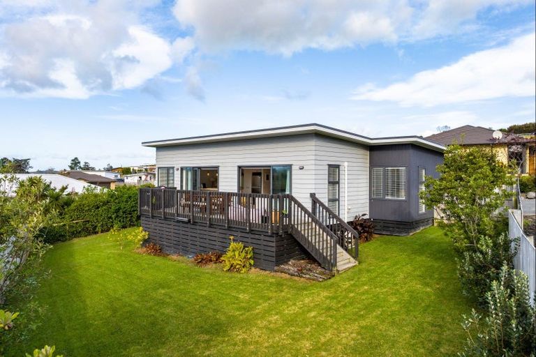 Photo of property in 16 Kahu Drive, Mangawhai, 0505