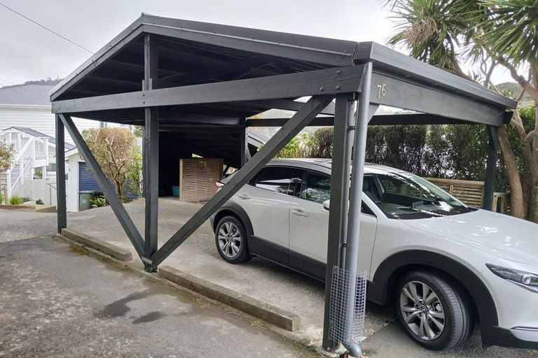 Photo of property in 76 Ranui Crescent, Khandallah, Wellington, 6035