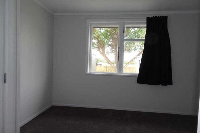 Photo of property in 708 Huia Street, Camberley, Hastings, 4120