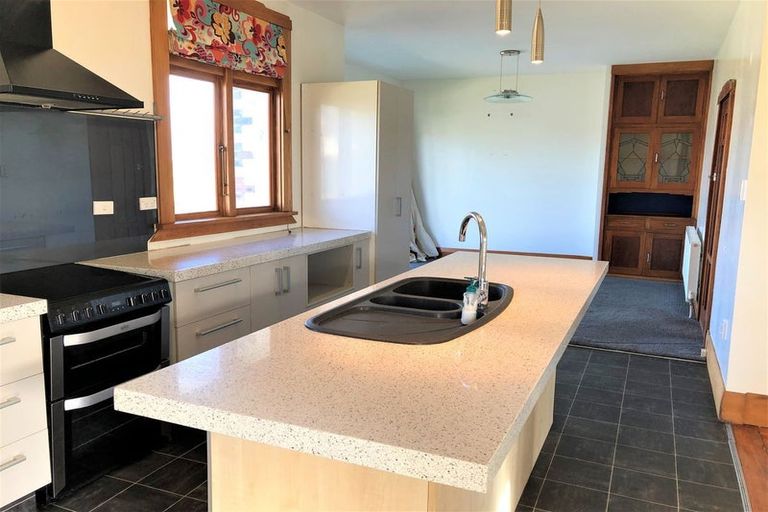 Photo of property in 1 Cromer Street, Balclutha, 9230