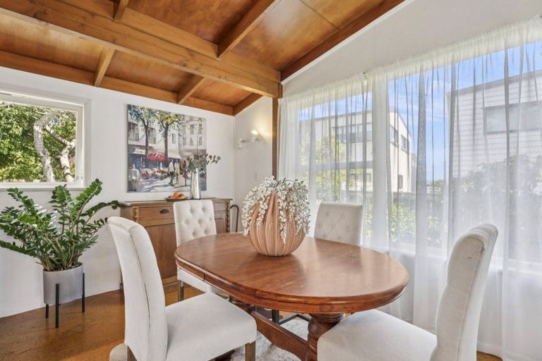 Photo of property in 54 Taylor Road, Mangere Bridge, Auckland, 2022