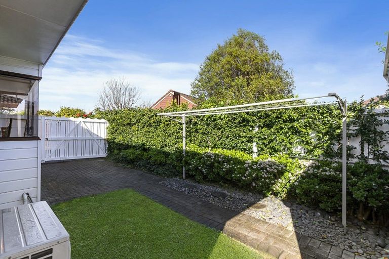 Photo of property in 1/5 Golfland Drive, Golflands, Auckland, 2013