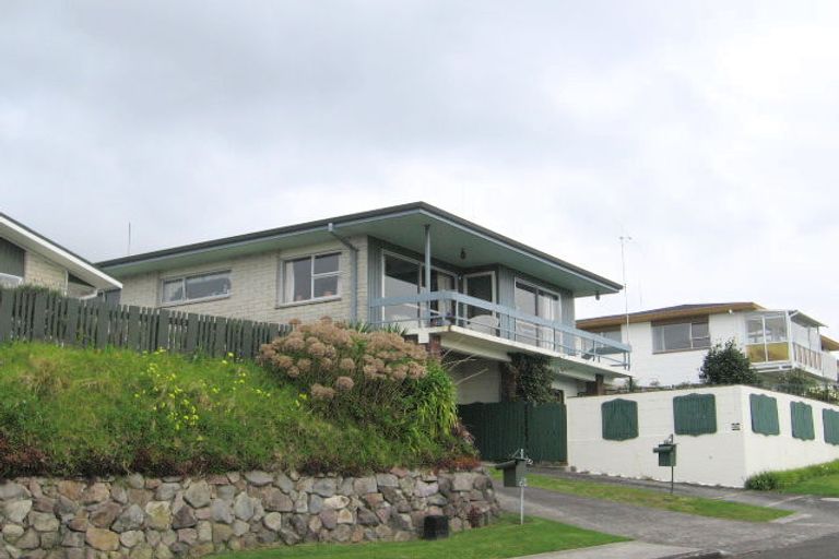Photo of property in 2a Mana Street, Otumoetai, Tauranga, 3110