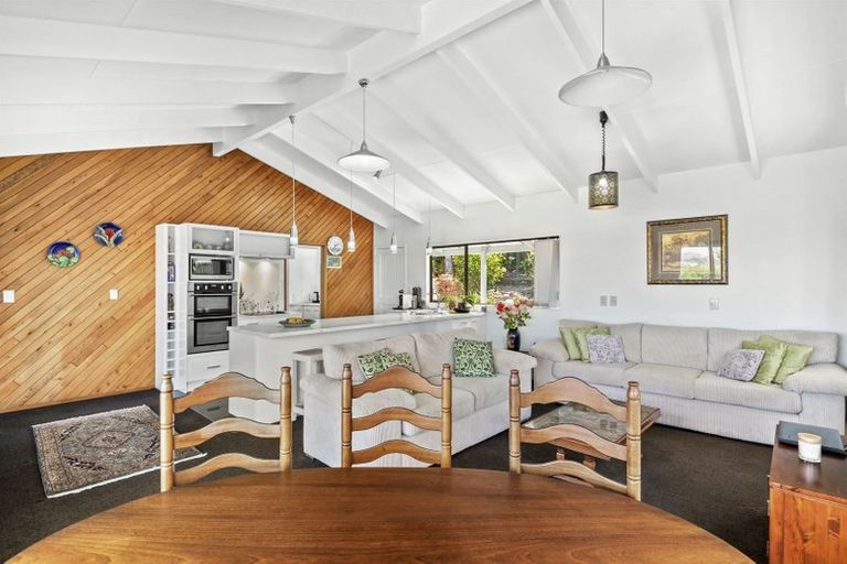 Photo of property in 12 Da Vinci Place, West Harbour, Auckland, 0618