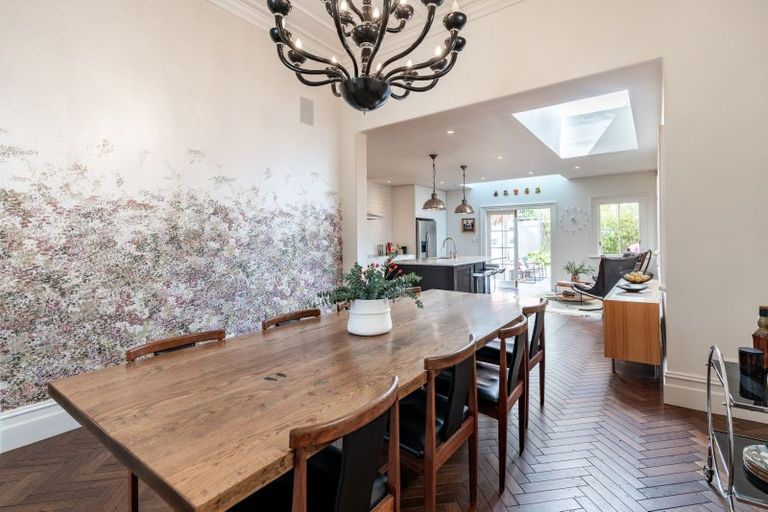 Photo of property in 54 Majoribanks Street, Mount Victoria, Wellington, 6011