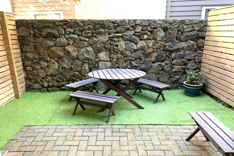 Photo of property in 19 Dovedale Place, Parnell, Auckland, 1010